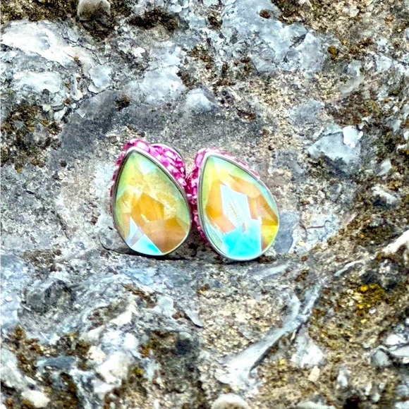 NEW Swarovski Hot Pink Pave & Lucite Stud Teardrop Stud Earrings - Picture 8 of 8